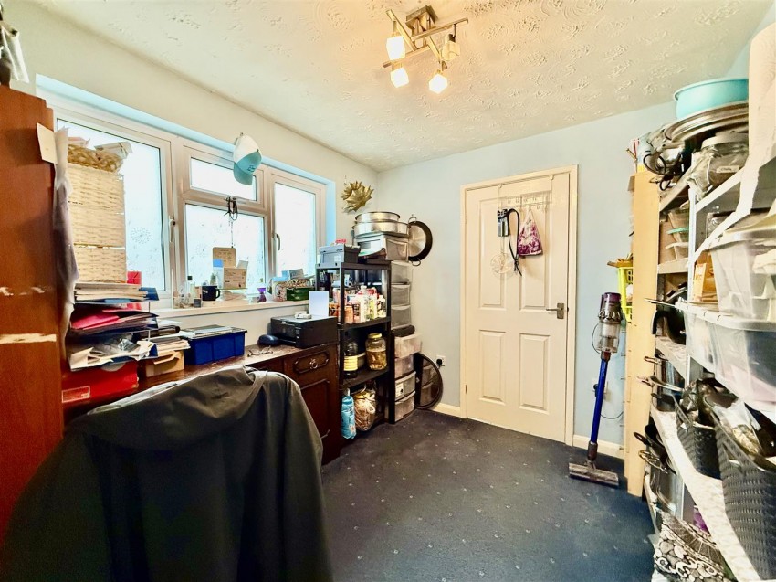 Images for Lambert Close, Freshbrook, Swindon