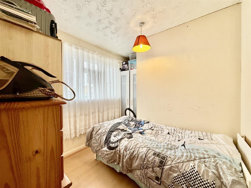 Images for Lambert Close, Freshbrook, Swindon