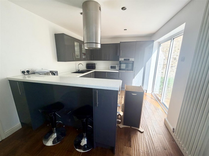 Images for Bankside, Old Town, Swindon