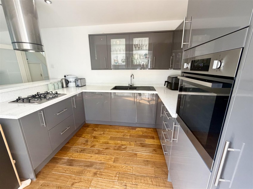 Images for Bankside, Old Town, Swindon