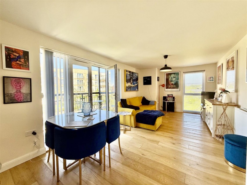 Images for Jenkins House, Beckett Strand