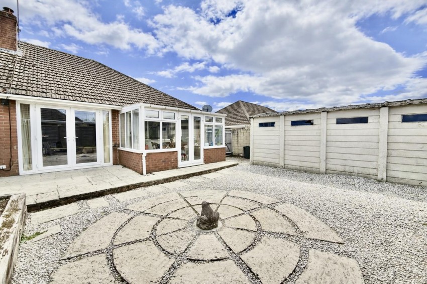 Images for Whitelands Road, Lower Stratton