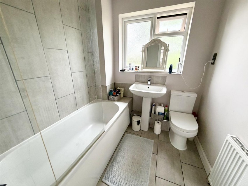 Images for Haddon Close, Grange Park, Swindon
