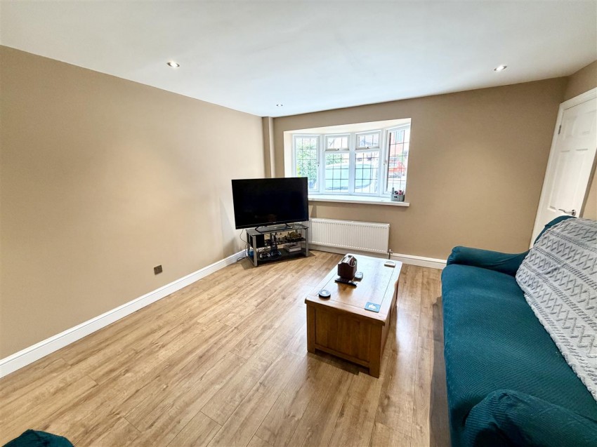 Images for Haddon Close, Grange Park, Swindon