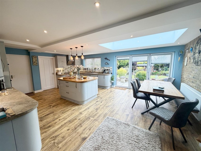 Images for Chestnut Springs, Lydiard Millicent, Swindon