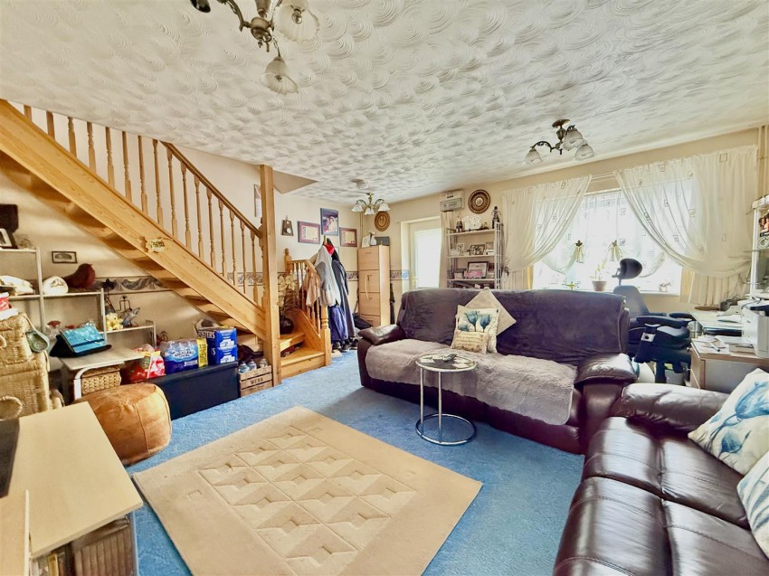 Images for Frith Copse, Peatmoor, Swindon