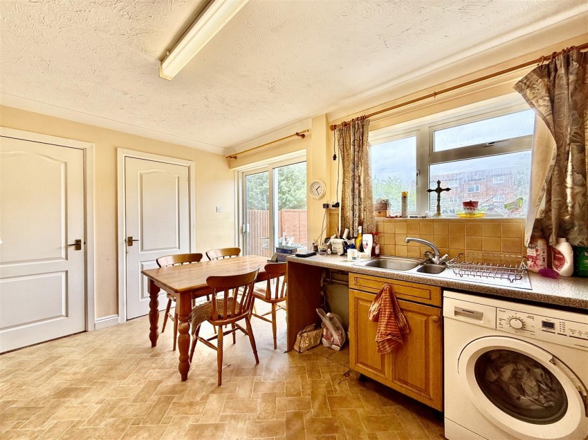 Images for Kirkstall Close, Toothill, Swindon