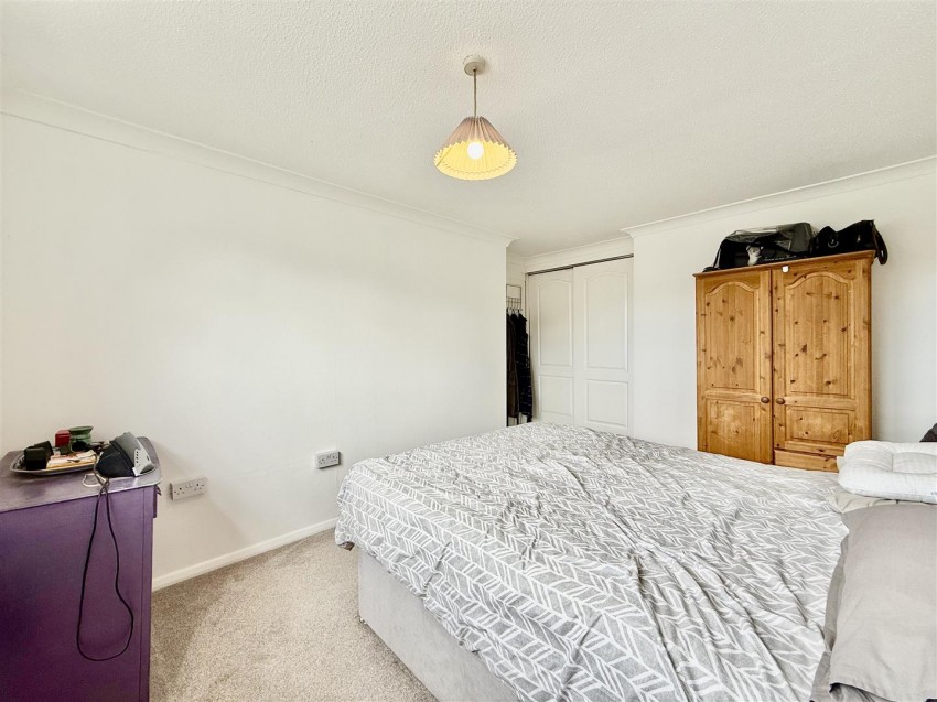 Images for Kirkstall Close, Toothill, Swindon