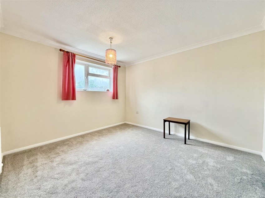 Images for Kirkstall Close, Toothill, Swindon