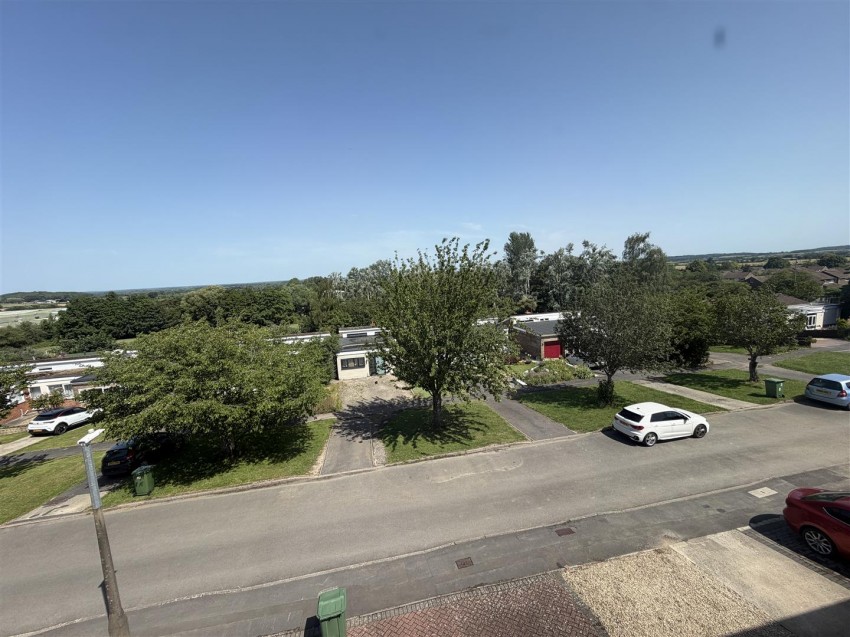 Images for Crane Furlong, Highworth, Swindon