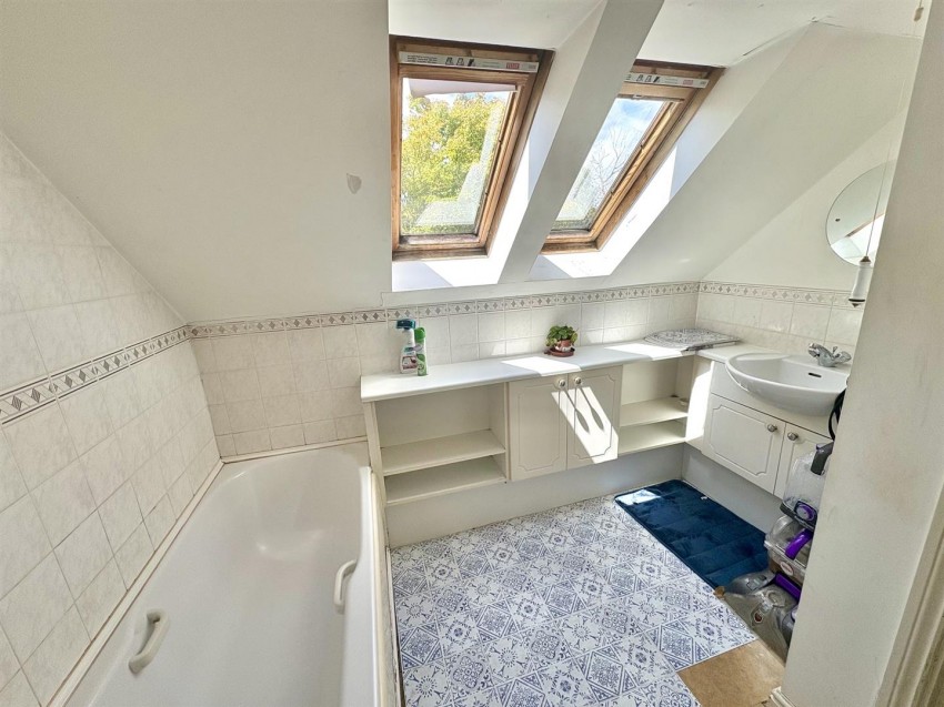 Images for Clayhill Copse, Peatmoor, Swindon