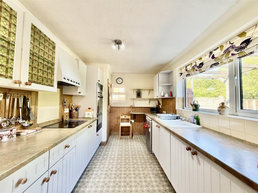 Images for Highworth Road, Swindon