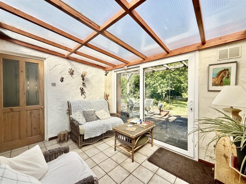 Images for Highworth Road, Swindon