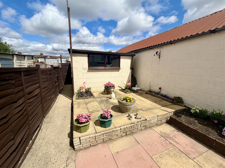 Images for Whiteman Street, Swindon
